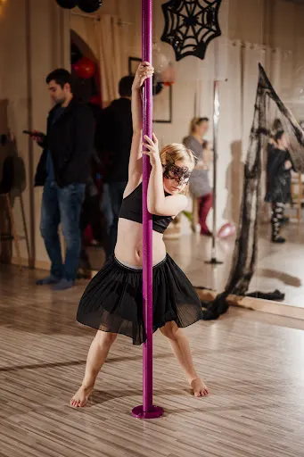 Wish Pole and More - Szkoła zajęć Pole dance, Aerial hoop, Exotic, Sensual, klub sportowy i zdrowego stylu życia